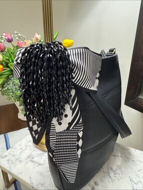 Women’s Scarf and Brooch Accessories
